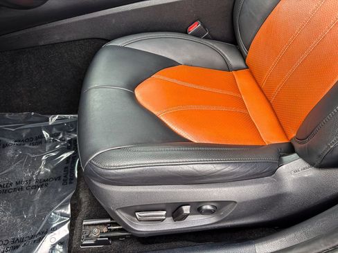 Used 2020 Toyota Avalon XLE image 19