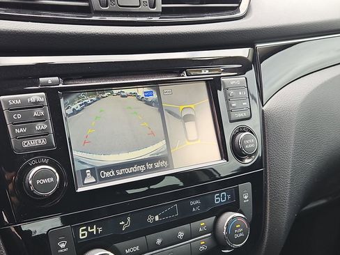 Used 2017 Nissan Rogue Sport SL image 26