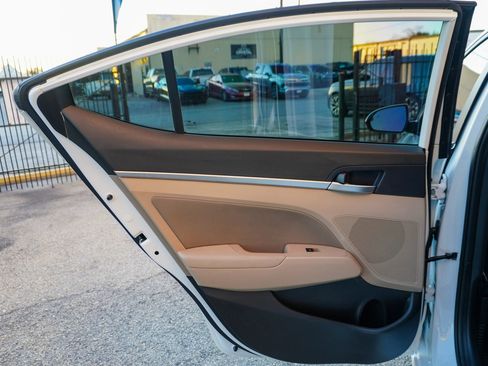 Used 2020 Hyundai Elantra ECO image 14