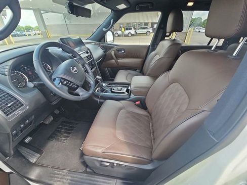 Certified 2024 Nissan Armada Platinum w/ Captain's Chairs Package RWD image 2