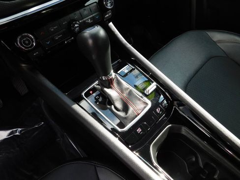 Used 2023 Jeep Compass Trailhawk image 19