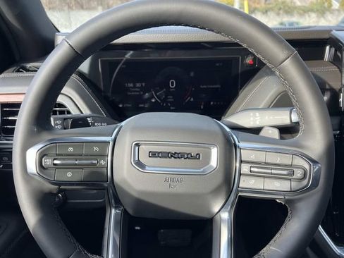 New 2026 GMC Yukon Denali w/ Sun & Power Step Package image 22