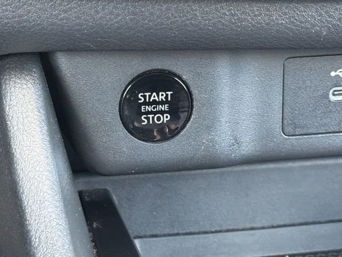 Certified 2024 Nissan Rogue S FWD image 17