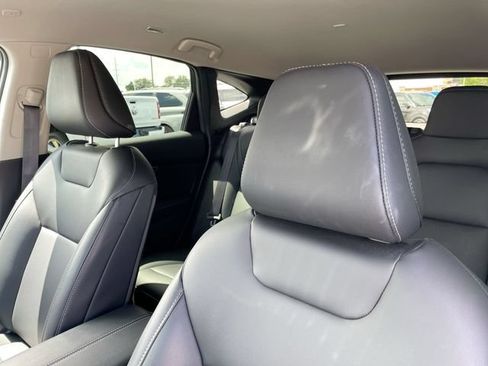 Used 2025 Nissan Murano SV FWD image 14