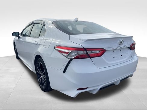 Used 2020 Toyota Camry SE image 12