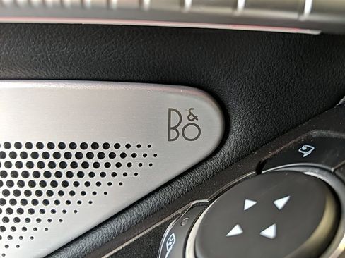 Used 2025 Ford Explorer ST image 16