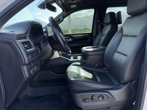 Used 2021 Chevrolet Tahoe Z71 w/ Rear Media and Nav Package image 17