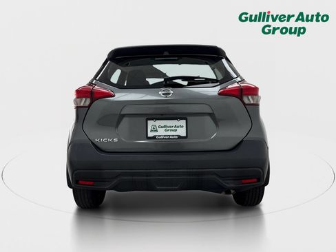 Used 2018 Nissan Kicks S FWD image 7