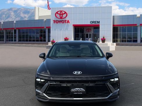 Used 2025 Hyundai Sonata SEL FWD image 2