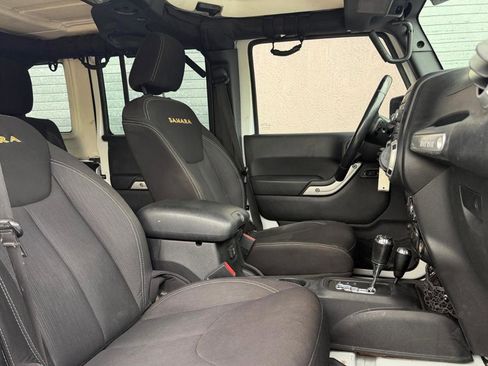 Used 2014 Jeep Wrangler Unlimited Sahara image 16