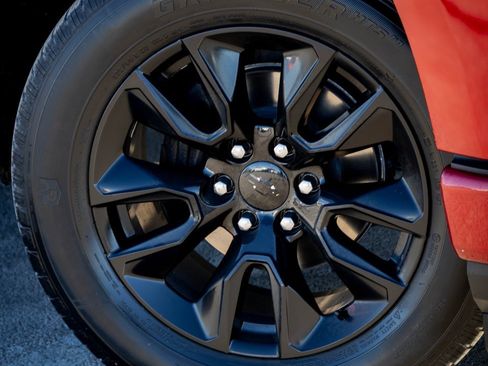 Used 2021 Chevrolet Silverado 1500 Custom image 25