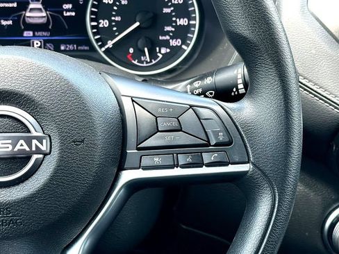 Used 2024 Nissan Sentra SV FWD image 23