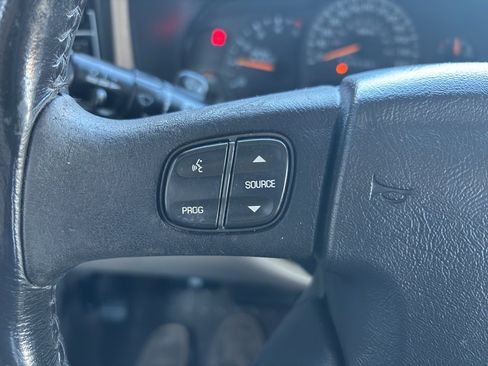 Used 2006 Chevrolet Silverado 2500 LT w/ Heavy-Duty Power Package image 15