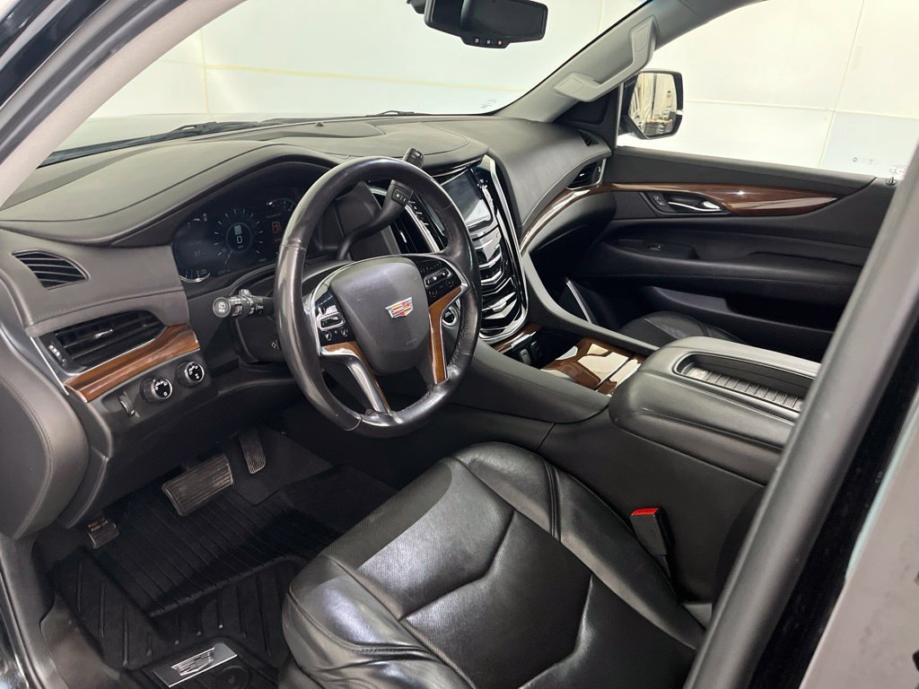 Used 2020 Cadillac Escalade 4WD image 27