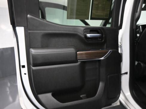 Used 2021 Chevrolet Silverado 1500 LT Trail Boss w/ Convenience Package II AWD/4WD image 17