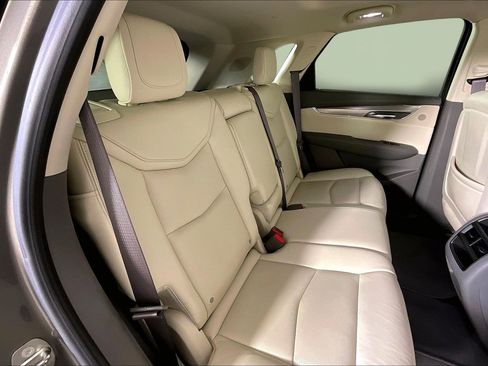 Used 2017 Cadillac XT5 Premium Luxury image 26