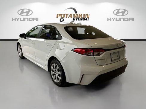 Used 2024 Toyota Corolla LE FWD image 7