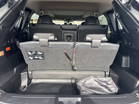 Used 2024 Mitsubishi Outlander SE image 29