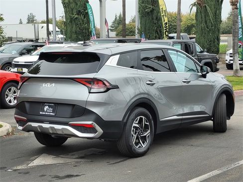 Used 2024 Kia Sportage LX image 5