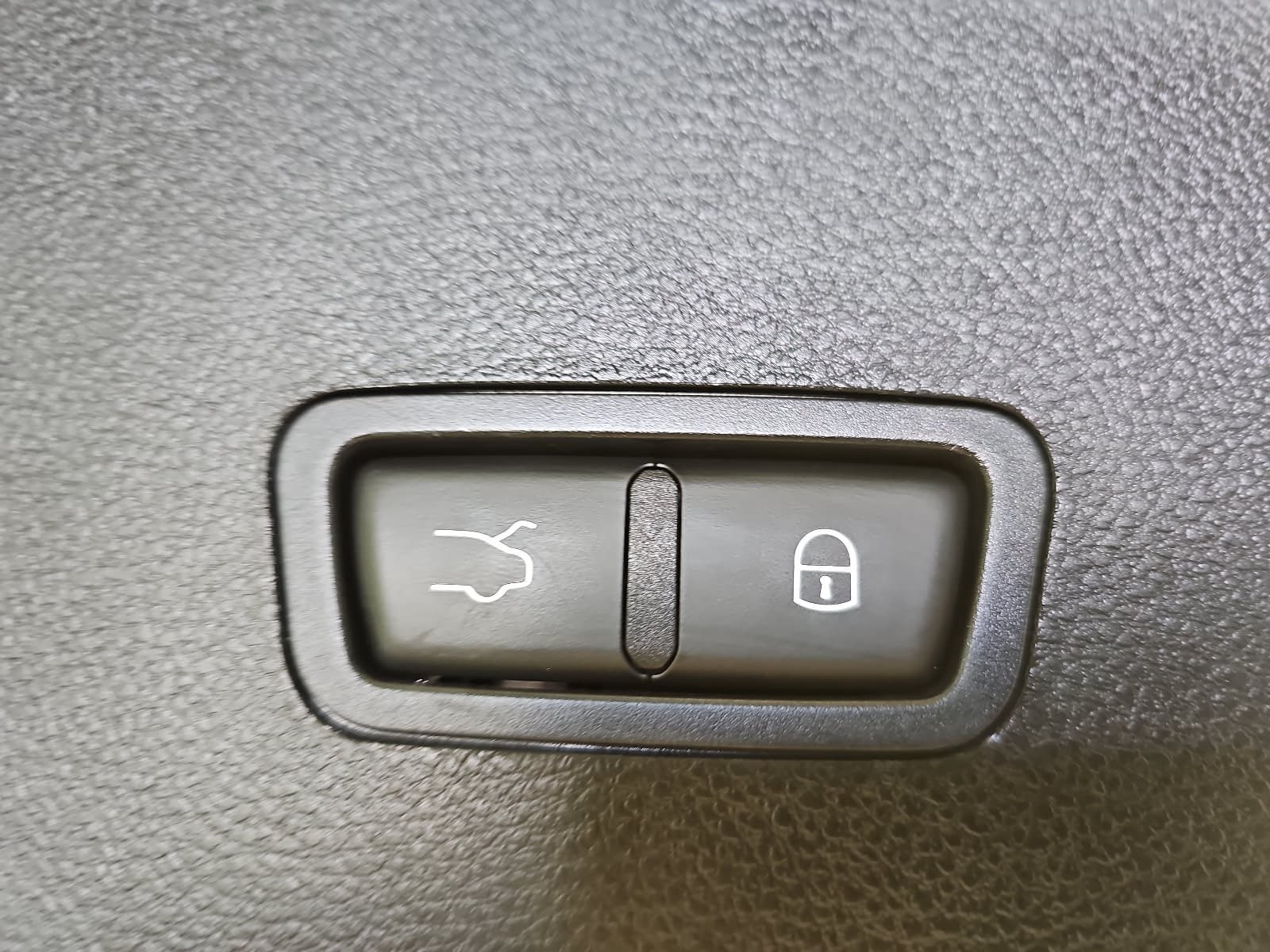 Used 2024 Dodge Hornet R/T Plus AWD/4WD image 30
