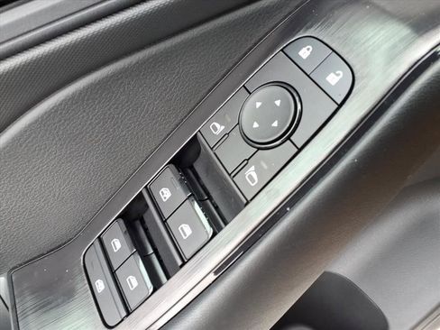 New 2026 Nissan Rogue S image 17