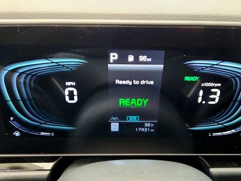 Used 2023 Kia Niro SX (49 combined mpg) image 15