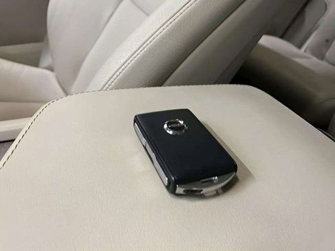 Used 2023 Volvo XC90 T8 Plus w/ Protection Package Premier image 47