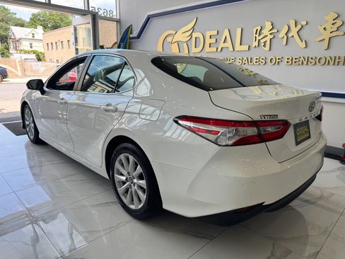Used 2018 Toyota Camry LE w/ Protection Package (Q2) FWD image 5
