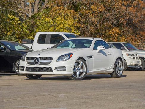 Used 2015 Mercedes-Benz SLK 250 w/ Premium Package image 1