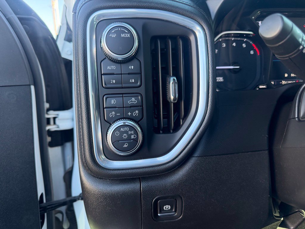 Used 2021 GMC Sierra 2500 SLT w/ X31 Off-Road Package AWD/4WD image 30