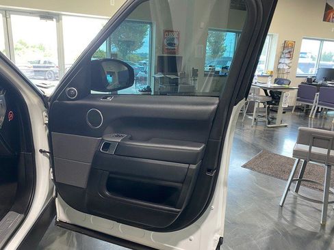 Used 2018 Land Rover Range Rover Sport HSE AWD/4WD image 21