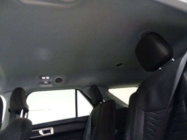 Used 2021 Ford Explorer XLT RWD image 40