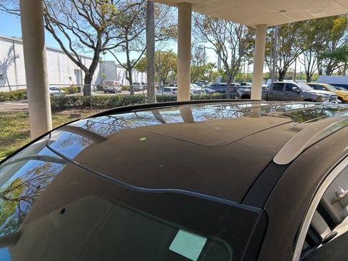 Used 2025 Kia Telluride S image 18