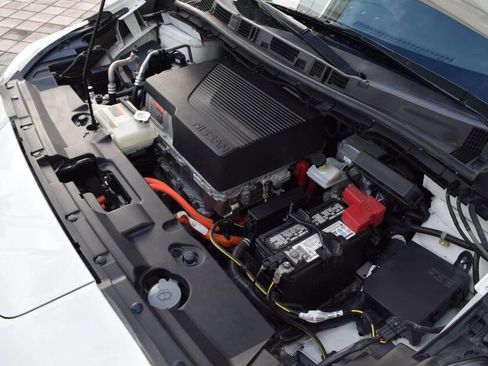 Used 2022 Nissan Leaf SV image 92