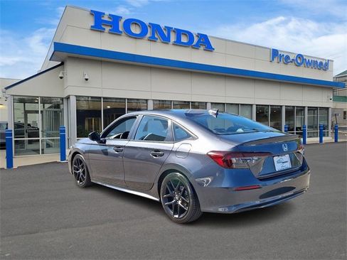 Used 2025 Honda Civic Sport image 6