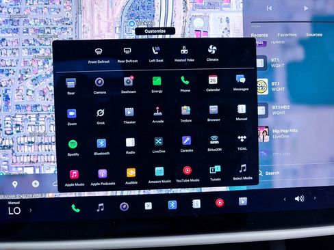 Used 2022 Tesla Model X image 20