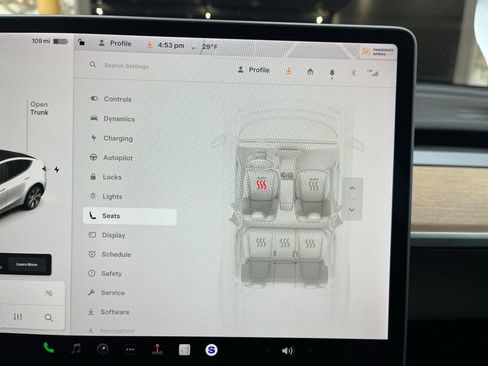 Used 2022 Tesla Model Y Long Range image 38