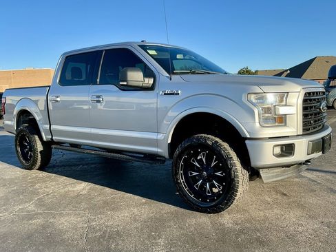 Used 2017 Ford F150 XLT w/ Equipment Group 302A Luxury image 6