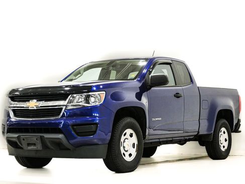 Used 2017 Chevrolet Colorado W/T RWD image 3