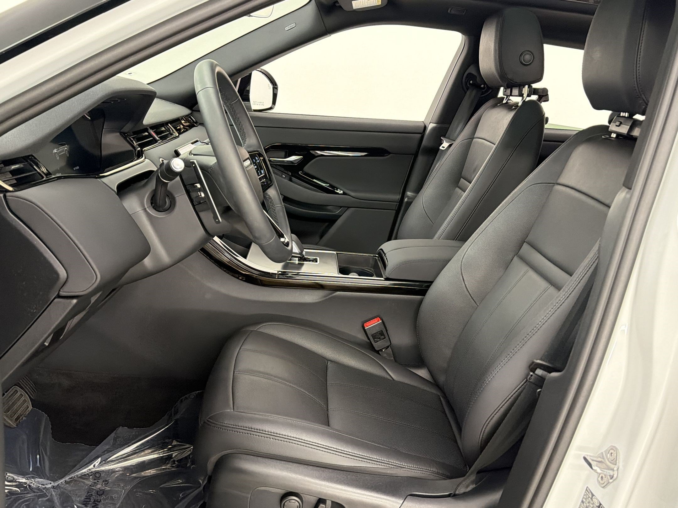Certified 2026 Land Rover Range Rover Evoque S AWD/4WD image 27