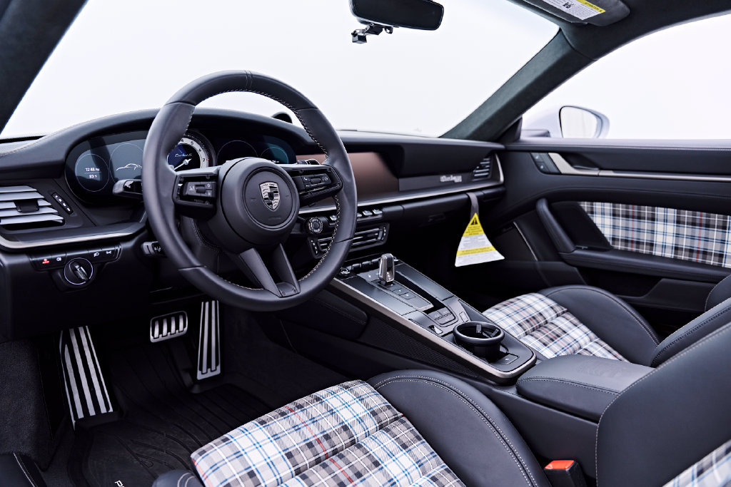 Used 2025 Porsche 911 Turbo S AWD/4WD image 3
