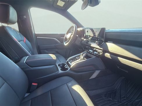 Used 2026 Chevrolet Colorado Z71 w/ Technology Package image 18