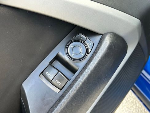 Used 2017 Chevrolet Camaro LT RWD image 17