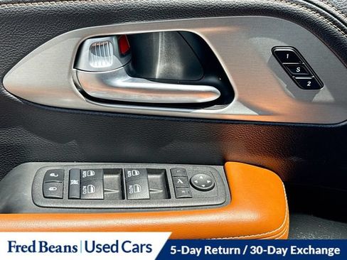 Used 2024 Chrysler Pacifica Pinnacle FWD image 24