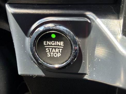 Used 2022 Ford F150 Lariat w/ Max Trailer Tow Package AWD/4WD image 16