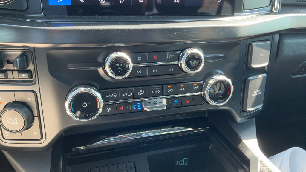 New 2026 Ford F350 Lariat w/ Lariat Premium Package AWD/4WD image 16