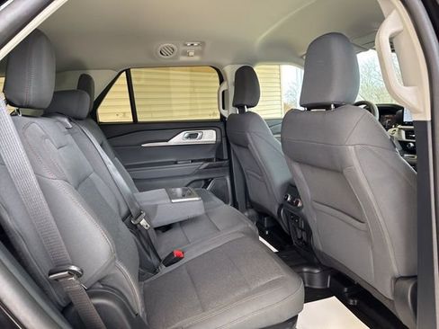 Used 2025 Ford Explorer Active image 27