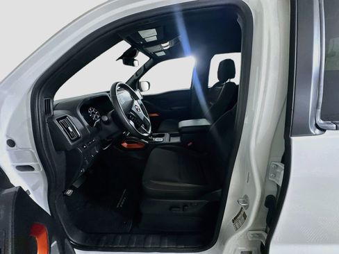 Used 2026 Nissan Frontier PRO-4X AWD/4WD image 13