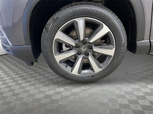 New 2025 Honda Pilot Touring image 12