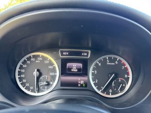 Used 2018 INFINITI QX30 Premium w/ Navigation Package image 27